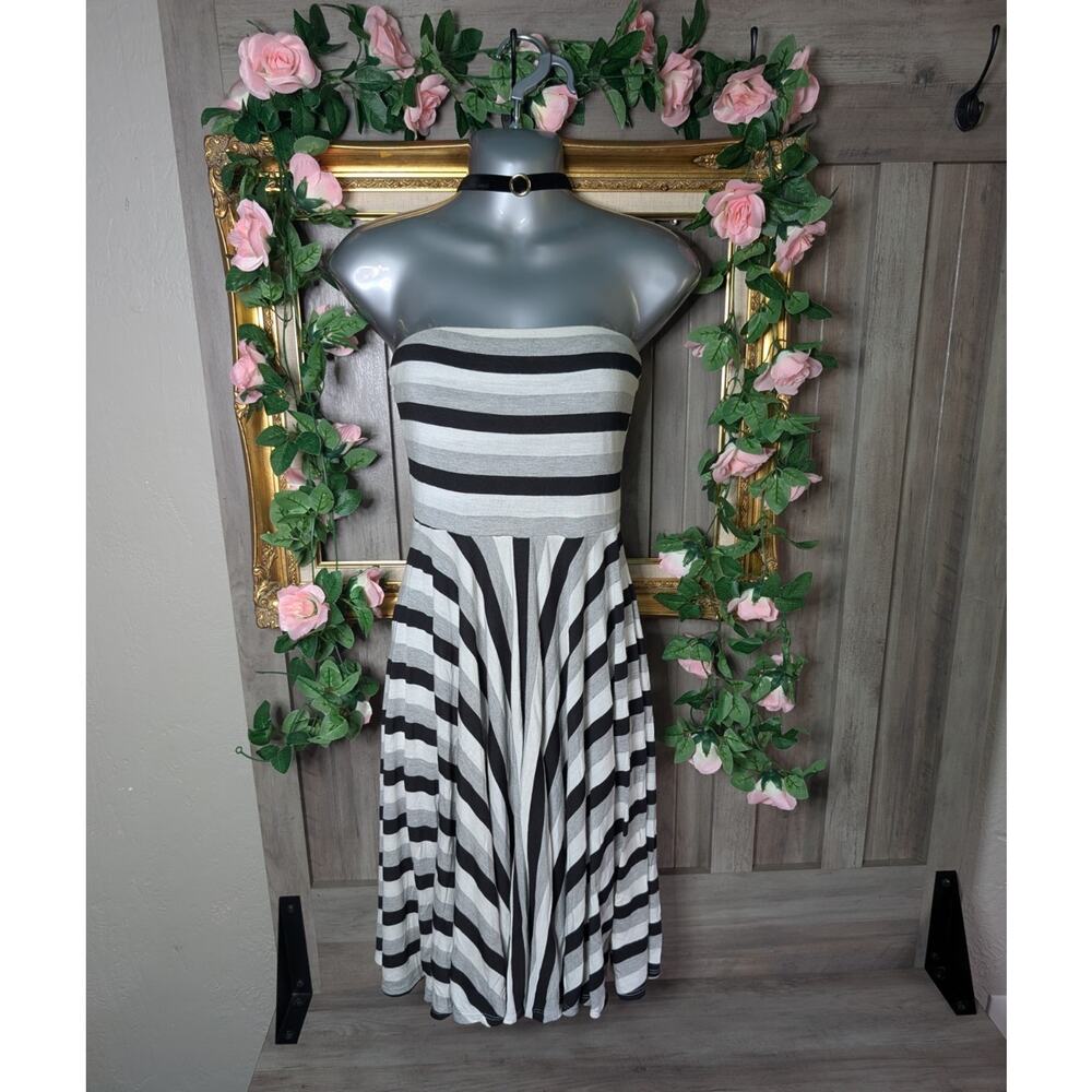 Maurices Strapless Striped Knit Fit & Flare Knee Dress Size S Black Gray
